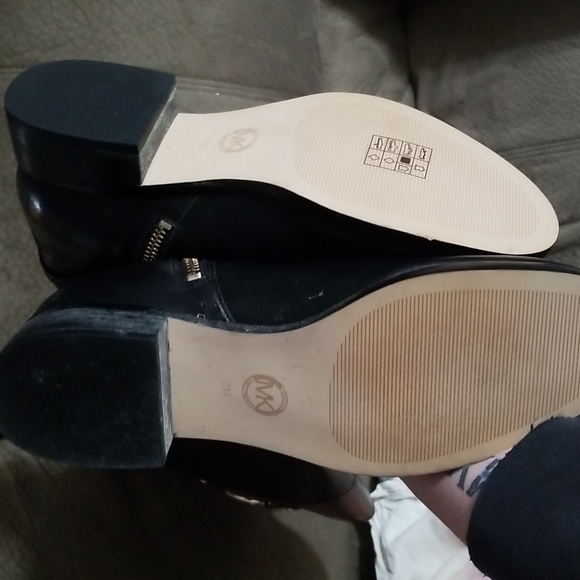 Michael Kors Black leather boots size 7 Nwot - Picture 4 of 5